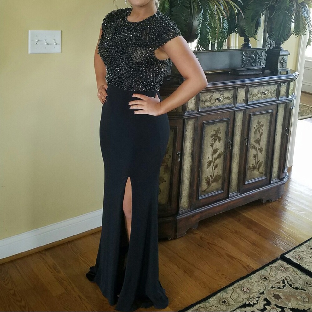 Prom dress - Picture 2 of 3
